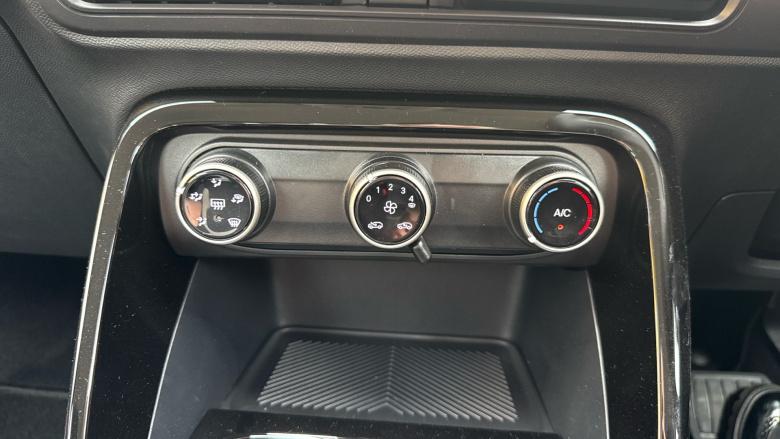 Citroen C3 83kW Plus 44kWh 5dr Auto Electric Hatchback